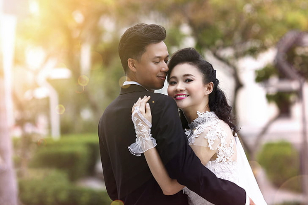 【2024年必看】女方出轨想挽回婚姻怎么做